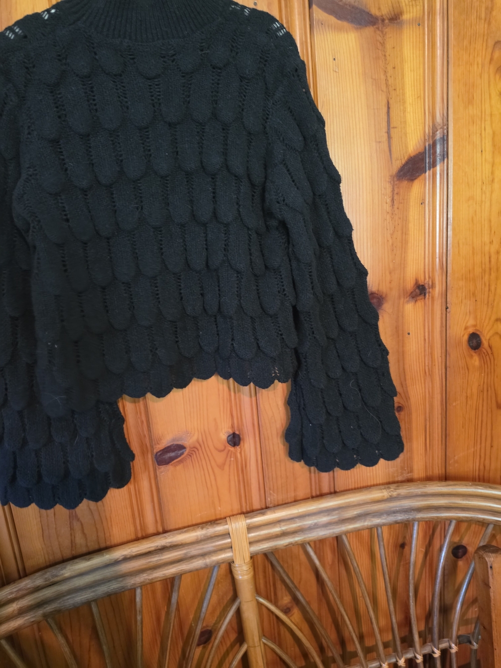Black Ruffled Long-Sleeve Sweater - Picture 10 of 10